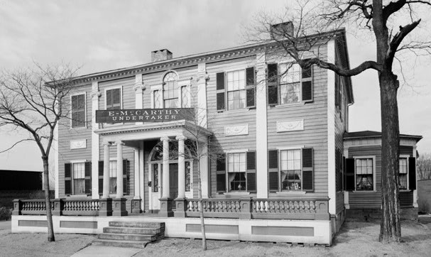 black/white photo of the front facade of the Coleman-Hollister House